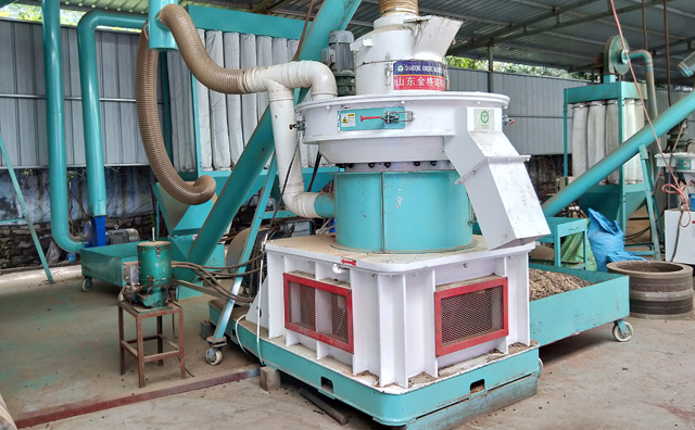 生物質(zhì)顆粒機設(shè)備 生物質(zhì)顆粒機設(shè)備