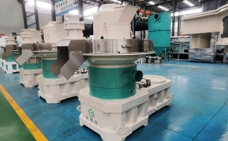 木屑顆粒機(jī)生產(chǎn)線壓制出的顆粒燃料，是現(xiàn)代化清潔燃料